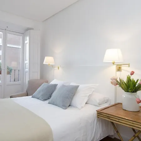 Apartamento Paseo Del Prado II En Madrid Exterior photo