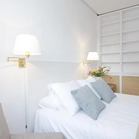 Apartamento Paseo Del Prado II En Madrid Exterior photo